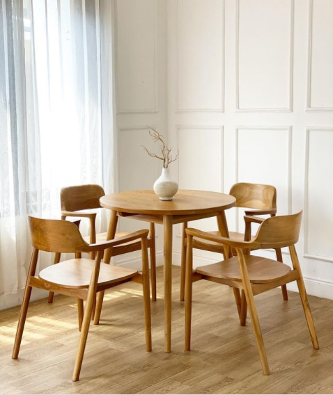 Tory Dining Set by Woodsluck