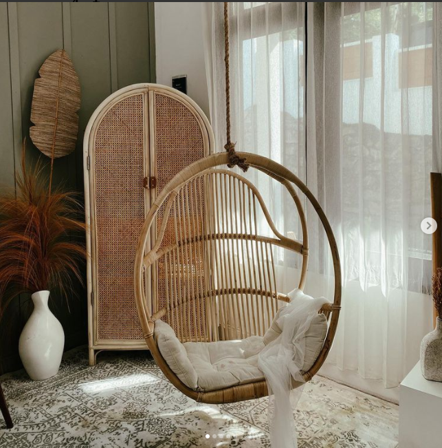 Circle Rattan Swing by Woodsluck