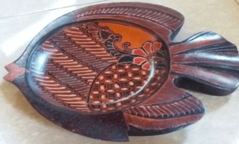 Round Fish Tray by Manunggal